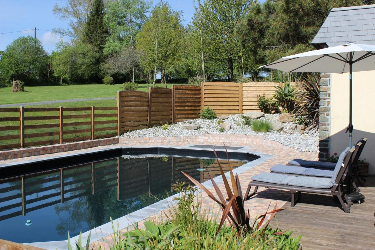 Le Val Daniniere B&B Adult Only Le Mesnil-Garnier ภายนอก รูปภาพ
