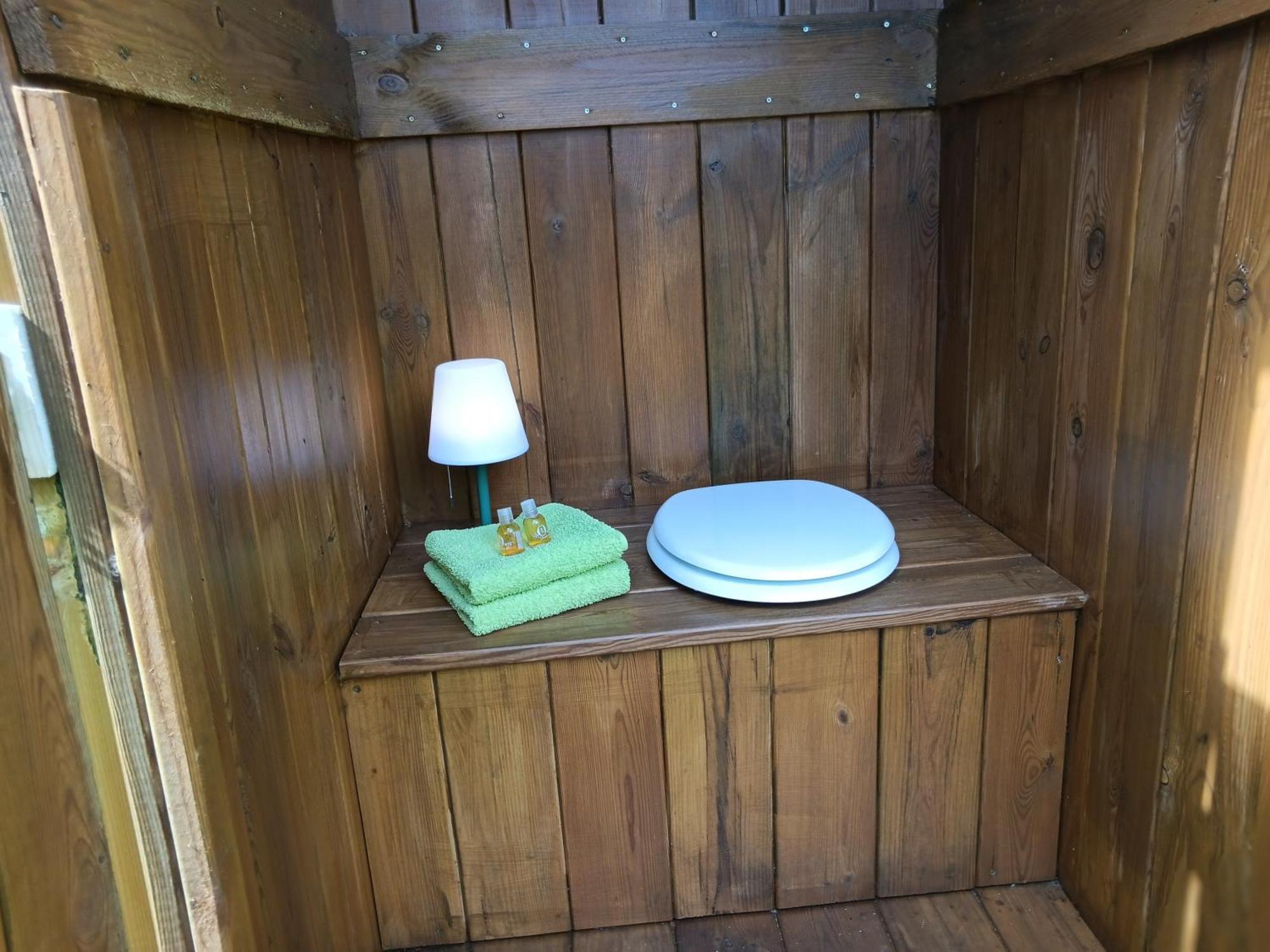 Le Val Daniniere B&B Adult Only Le Mesnil-Garnier ภายนอก รูปภาพ