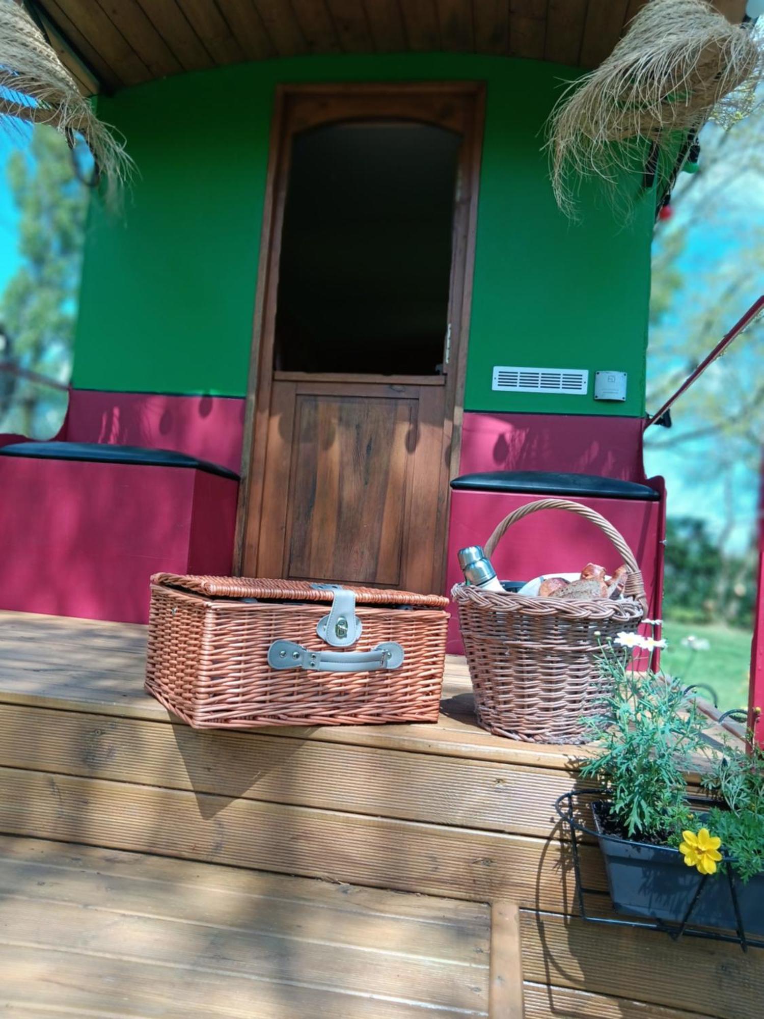 Le Val Daniniere B&B Adult Only Le Mesnil-Garnier ภายนอก รูปภาพ